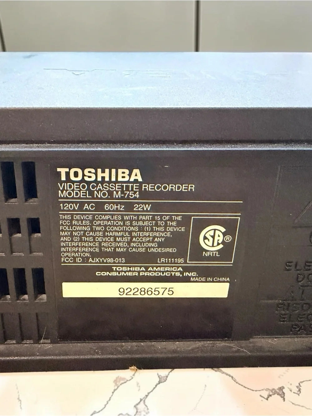 Toshiba M-754 VCR VHS Player Recorder 6 Head Pro Drum  With Remote & Manual